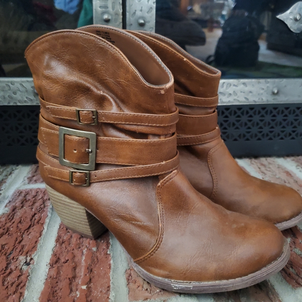 Womens Brown ankle boots